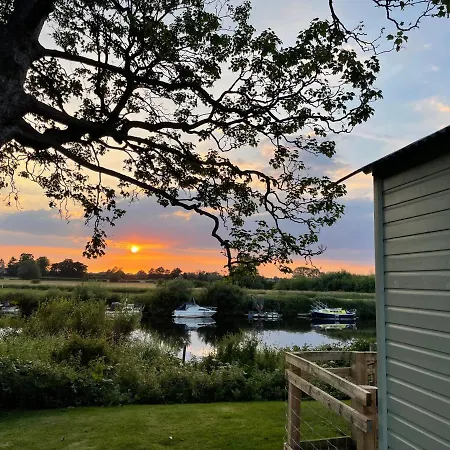 The Hut By The River *